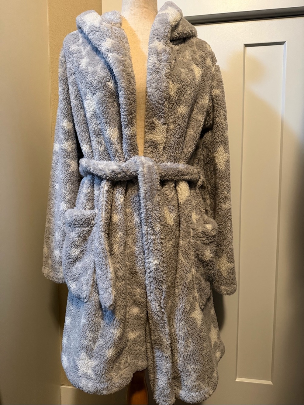 UGG Kids Plush Hooded Jacket in Light Gray with Star Print